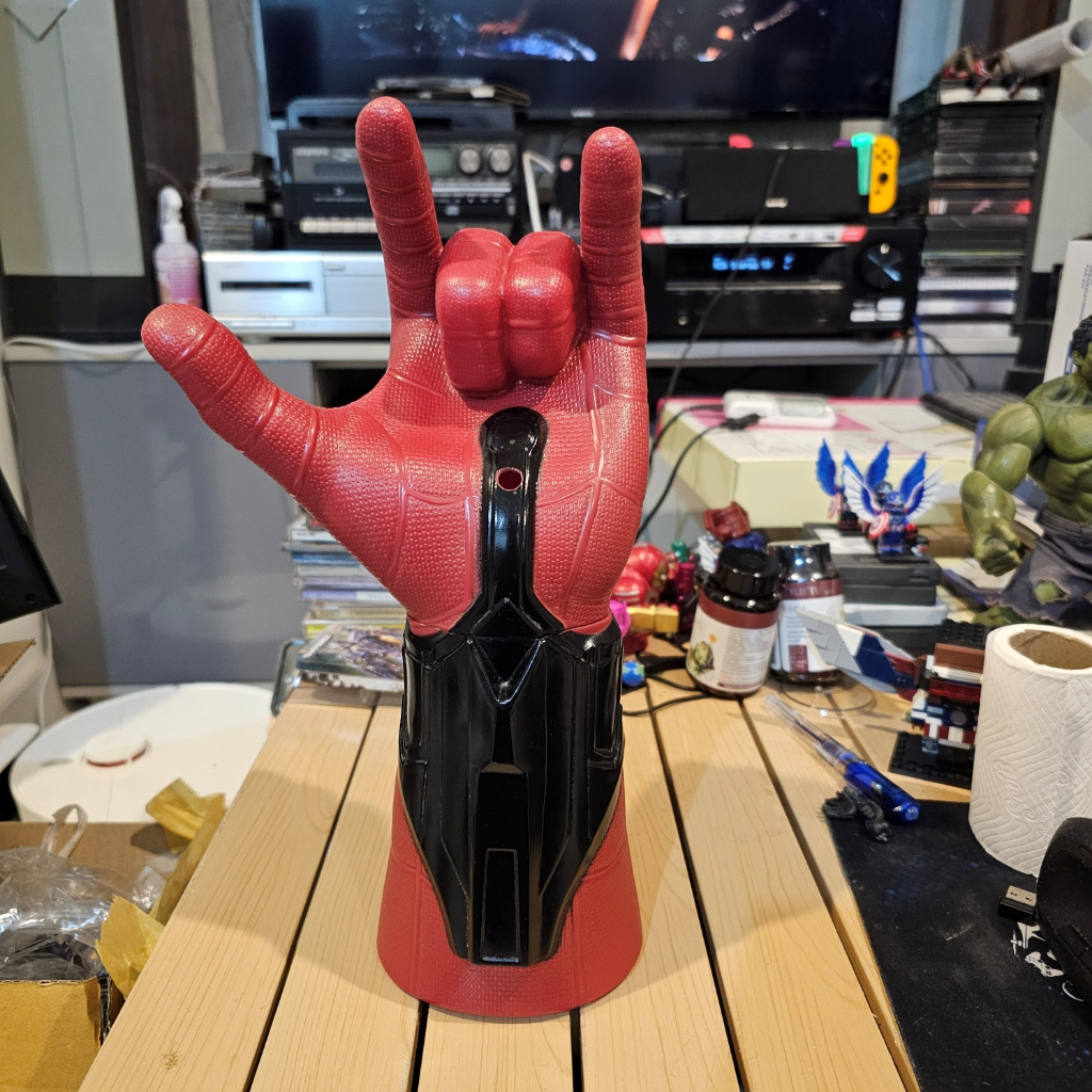 SPIDER MAN HAND จาก FAR FROM HOME แก้วน้ำโรงหนัง มือสอง ของแท้ สภาพดี ...