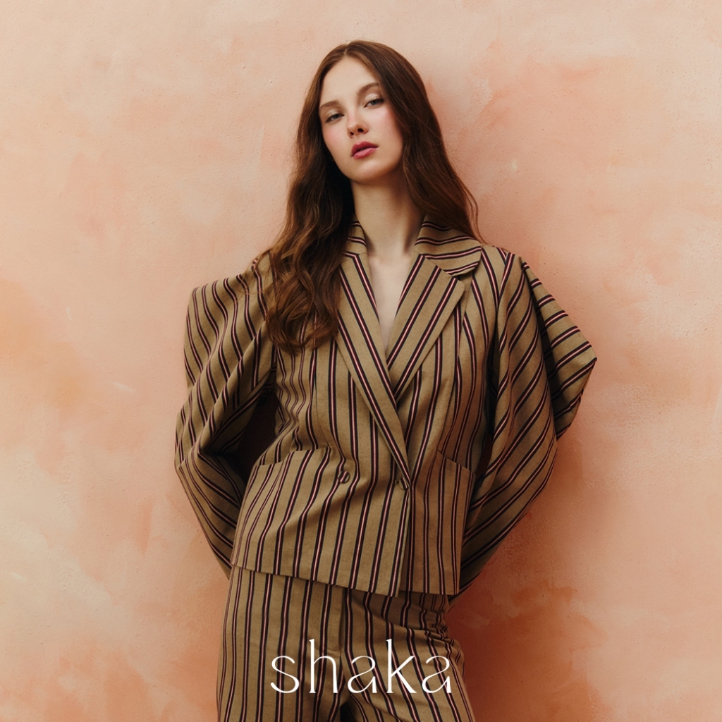 Shaka AW25 Ziggy Cut Stripe Jacket แจ็กเก็ตลายทาง (Stripe) โครงสร้างทรงโอเวอร์ไซซ์ JK-8251007