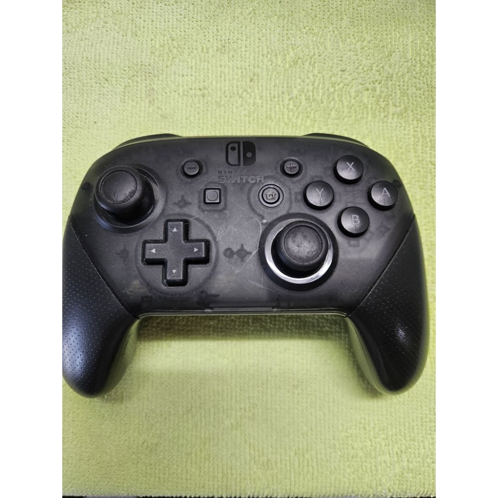 Nintendo switch joy pro controller 1 มือสองของแท้ มีแค่จอยตามรูป ...
