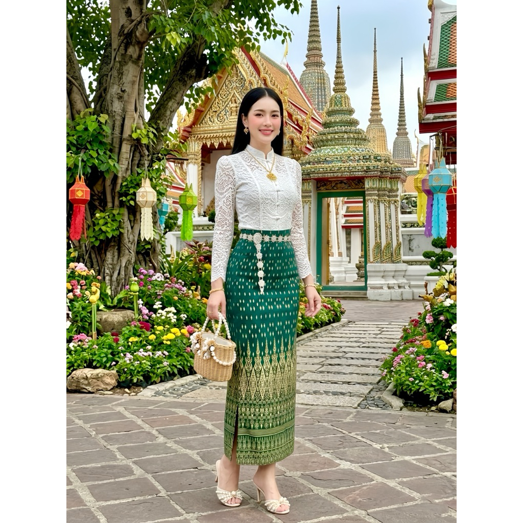 ผ้าถุงสกินนี่สำเร็จรูป ผ้ายืดทั้งผืน ใส่สบาย ไม่ต้องเย็บ ทรงผ่า เอวยางยืด ลายต้นสน มุมมองที่ 4