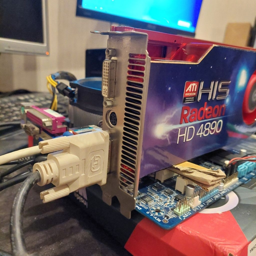 การ์ดจอ HIS ATI Radeon HD4890 1GB GDDR5 256bit เหมาะสะสม หรือประกอบคอม ...