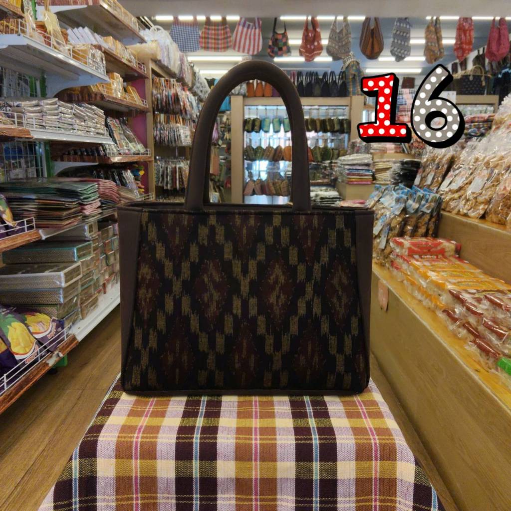 👜🟦🧓กระเป๋าถือคนแก่ ทรงสี่เหลี่ยมใบใหญ่ งานผ้าฝ้ายพิมพ์คราม ลาย