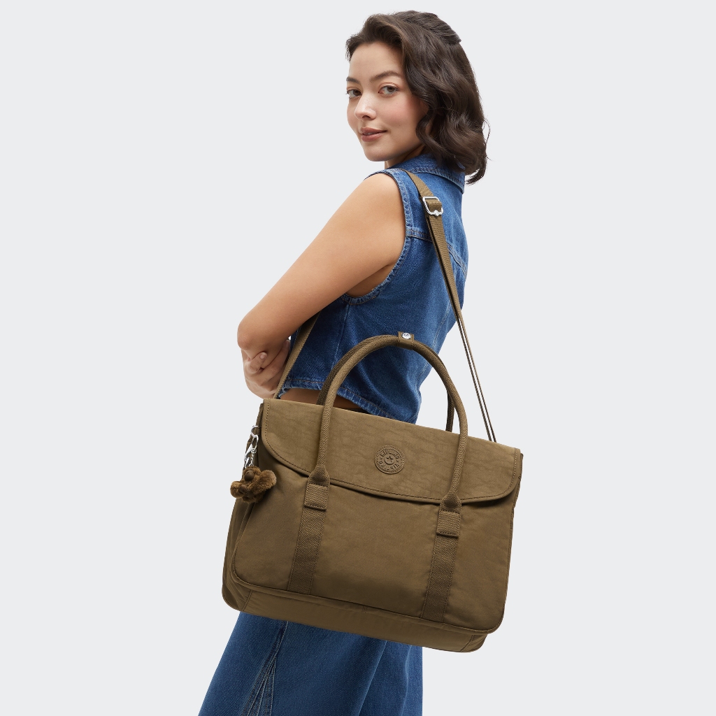 กระเป๋า KIPLING รุ่น SUPERWORKER Smooth Khaki | Shopee Thailand