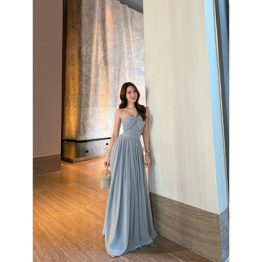 Tiana Maxi Dress ชุดเพื่อนเจ้าสาว ดูแพงผอมสูง เรียบหรูซอฟต์กลาม✨ มุมมองที่ 4
