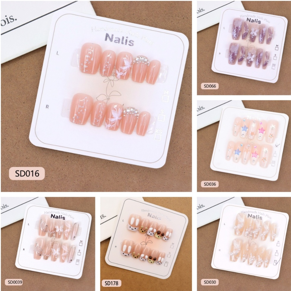 SD 10 ชิ้น 3D เล็บปลอมเล็บยาวเล็บสีทึบ Rhinestone Frosted เล็บปลอม,ถอดเล็บที่ถอดออกได้ สไตล์การ์ตูนน่ารัก มีขนาด XS/S/M