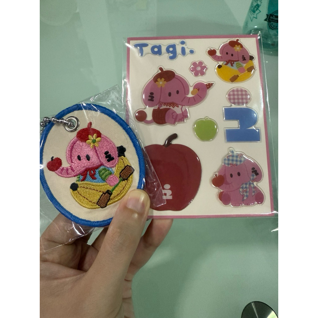 พวกกุญแจป้ายผ้าปัก tagi พร้อมสติกเกอร์นูน | Shopee Thailand