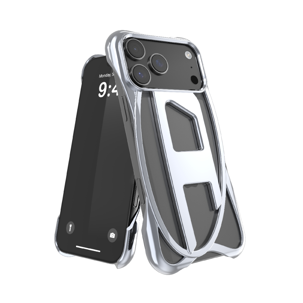Diesel เคสสำหรับ iPhone 17 Pro / 17 Pro max รุ่น Caged D Glossy