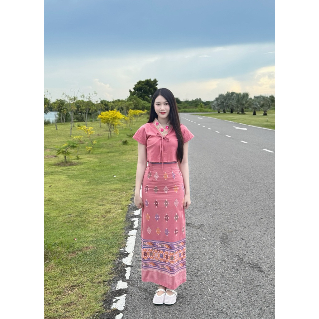 TANTANOD TL14 ชุดเซตผ้าไทยล้านนา กระโปรงผ่าหลัง ผ้าฝ้ายพิมพ์ลาย ใส่สบาย ราคาน่ารัก มุมมองที่ 5