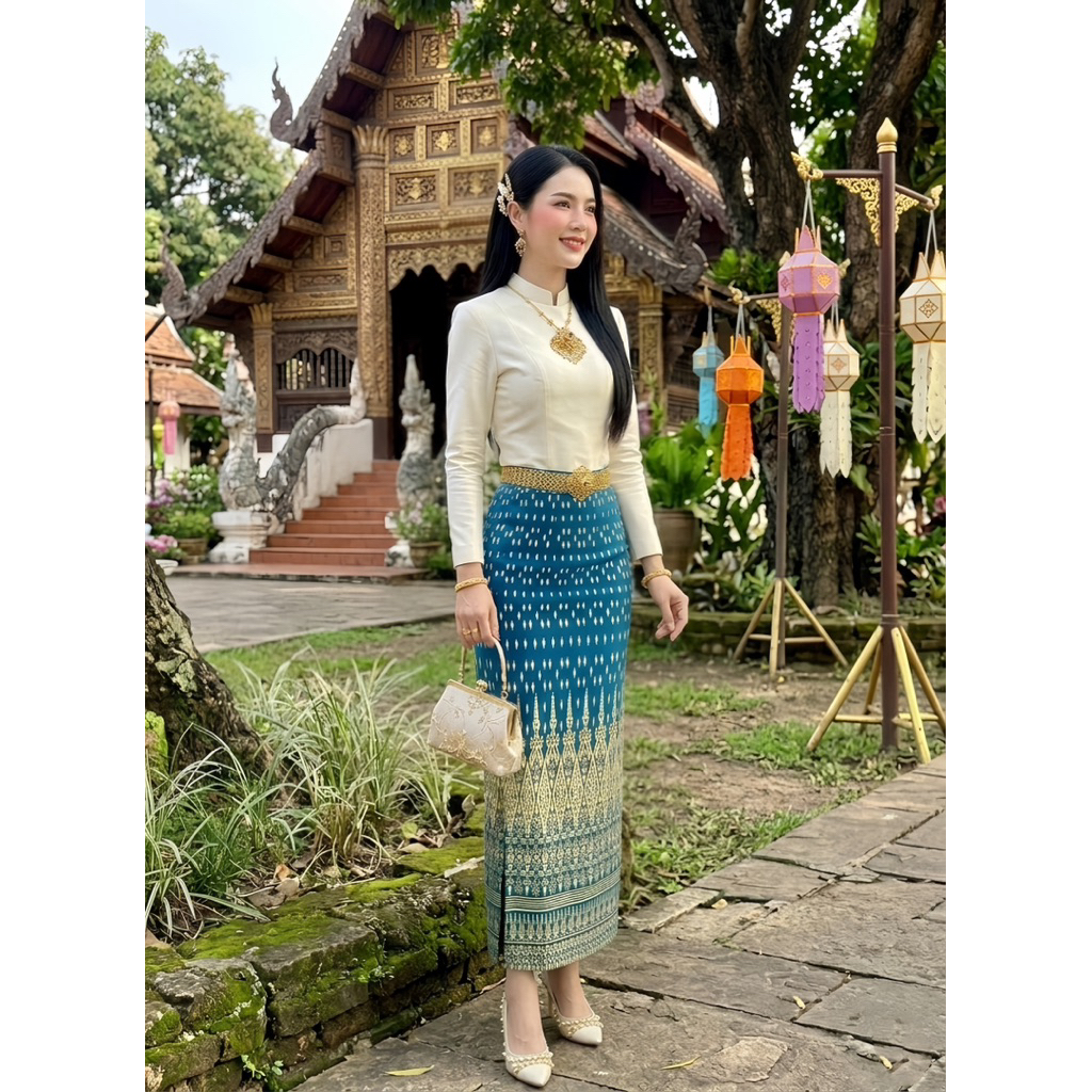 ผ้าถุงสกินนี่สำเร็จรูป ผ้ายืดทั้งผืน ใส่สบาย ไม่ต้องเย็บ ทรงผ่า เอวยางยืด ลายต้นสน มุมมองที่ 5