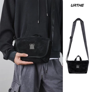 URTHE - กระเป๋าสะพาย รุ่น EMBLEM MINI FLAP CROSSBODY