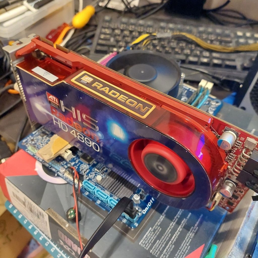การ์ดจอ HIS ATI Radeon HD4890 1GB GDDR5 256bit เหมาะสะสม หรือประกอบคอม ...
