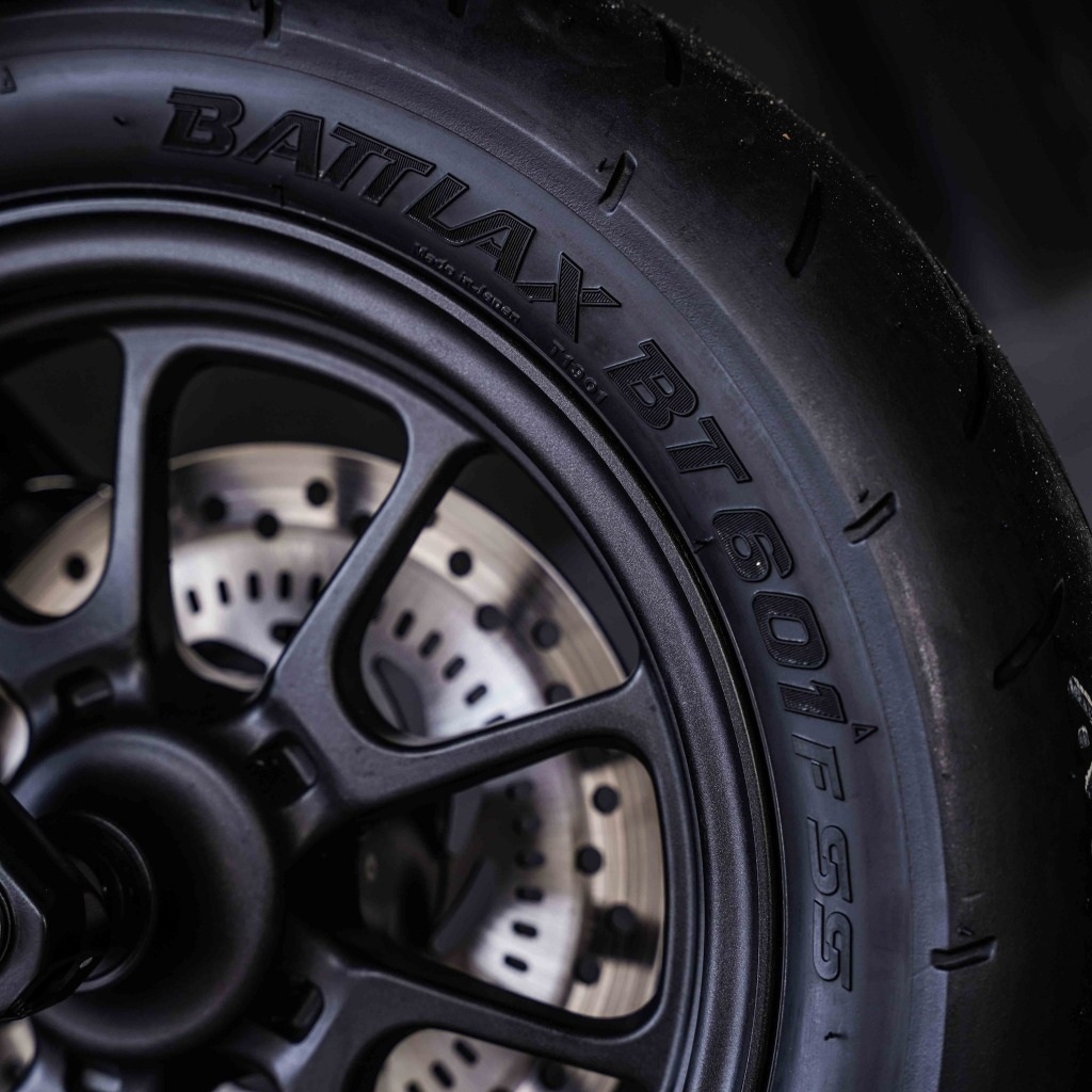 ยาง Bridgestone Battlax BT-601 SS 100/90-12F 49J ,120/80-12R 55J สำหรับ ...