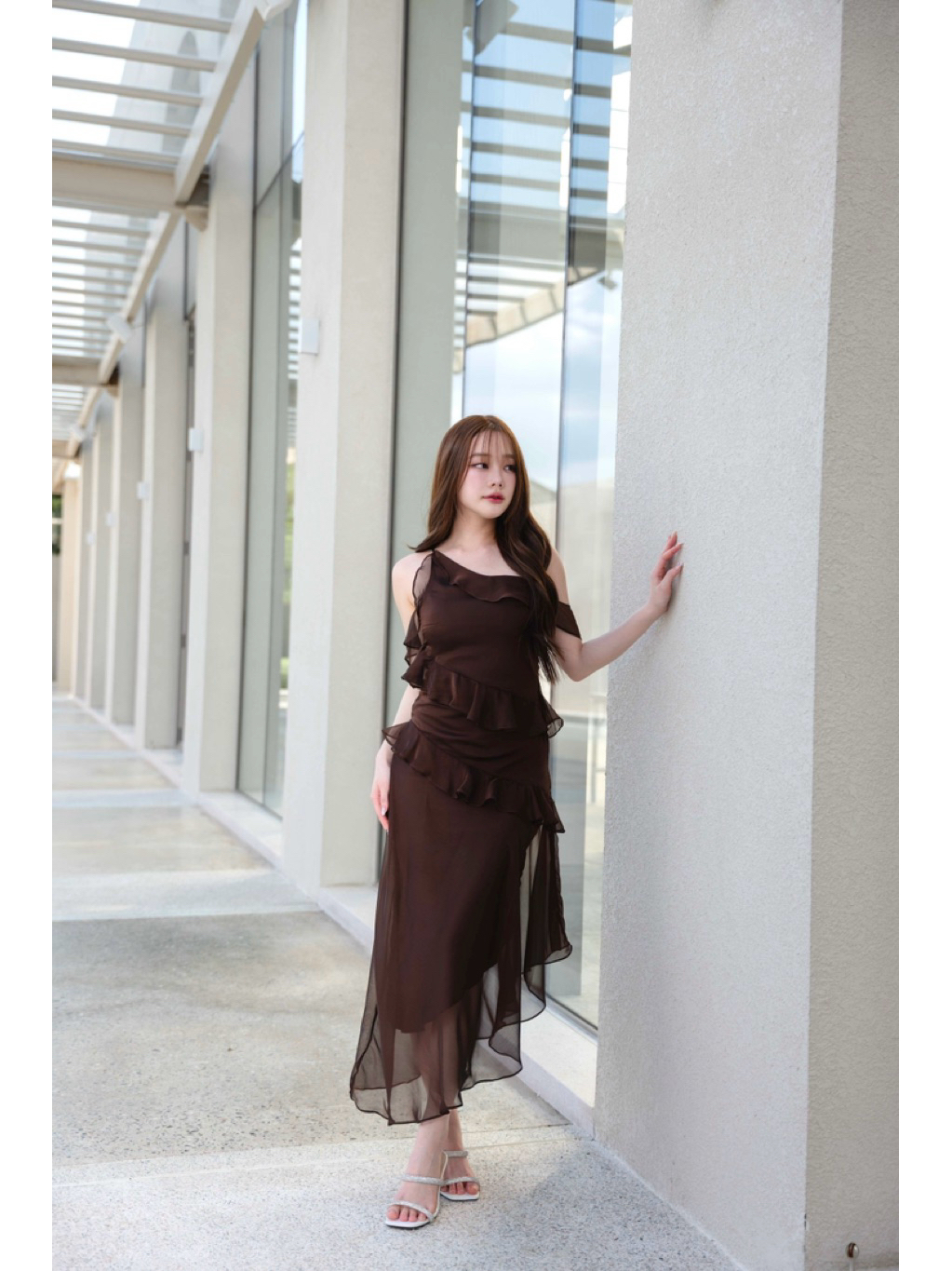 MARISE Dress เดรสไหมชีฟองเปิดไหล่ สวยเพรียว ใส่ไปงานแต่ง ดินเนอร์ คาเฟ่ มุมมองที่ 6
