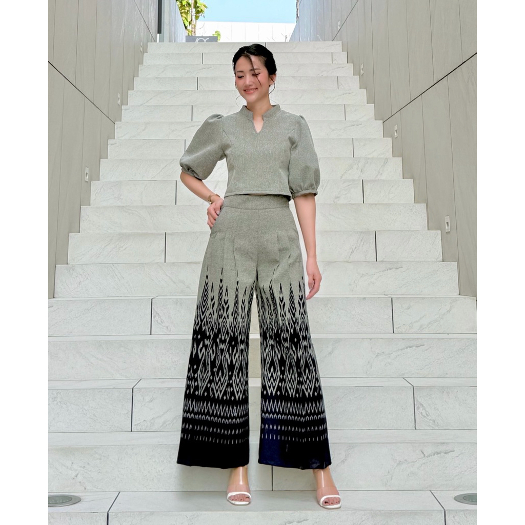 เซตผ้าไทยอัดกาวพรีเมี่ยม เสื้อคอจีนวีแขนตุ๊กตา กางเกงเอวสูงจีบหน้าพรางพุง มุมมองที่ 4
