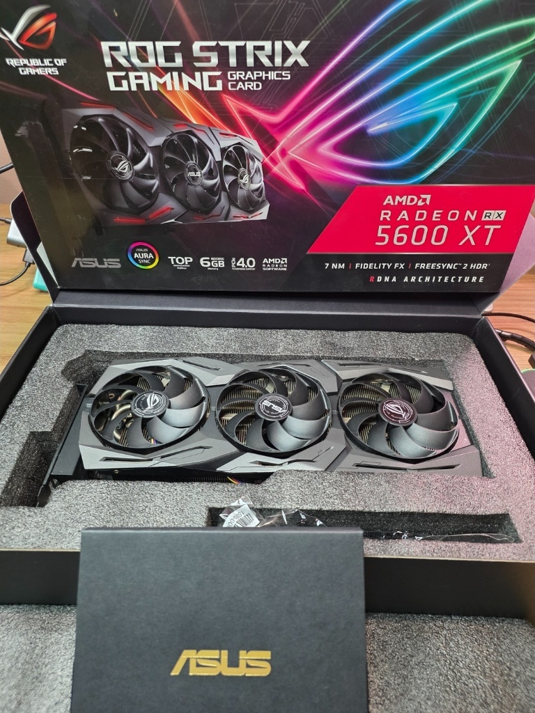 การ์ดจอ ASUS ROG STRIX RX 5600 XT 6GB GDDR6 มือสอง สภาพสวย ครบกล่อง ...