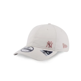 หมวกแก๊ป New Era รุ่น New York Yankees Metal Badge Matte Brushed Ivory 9Twenty Small Cap