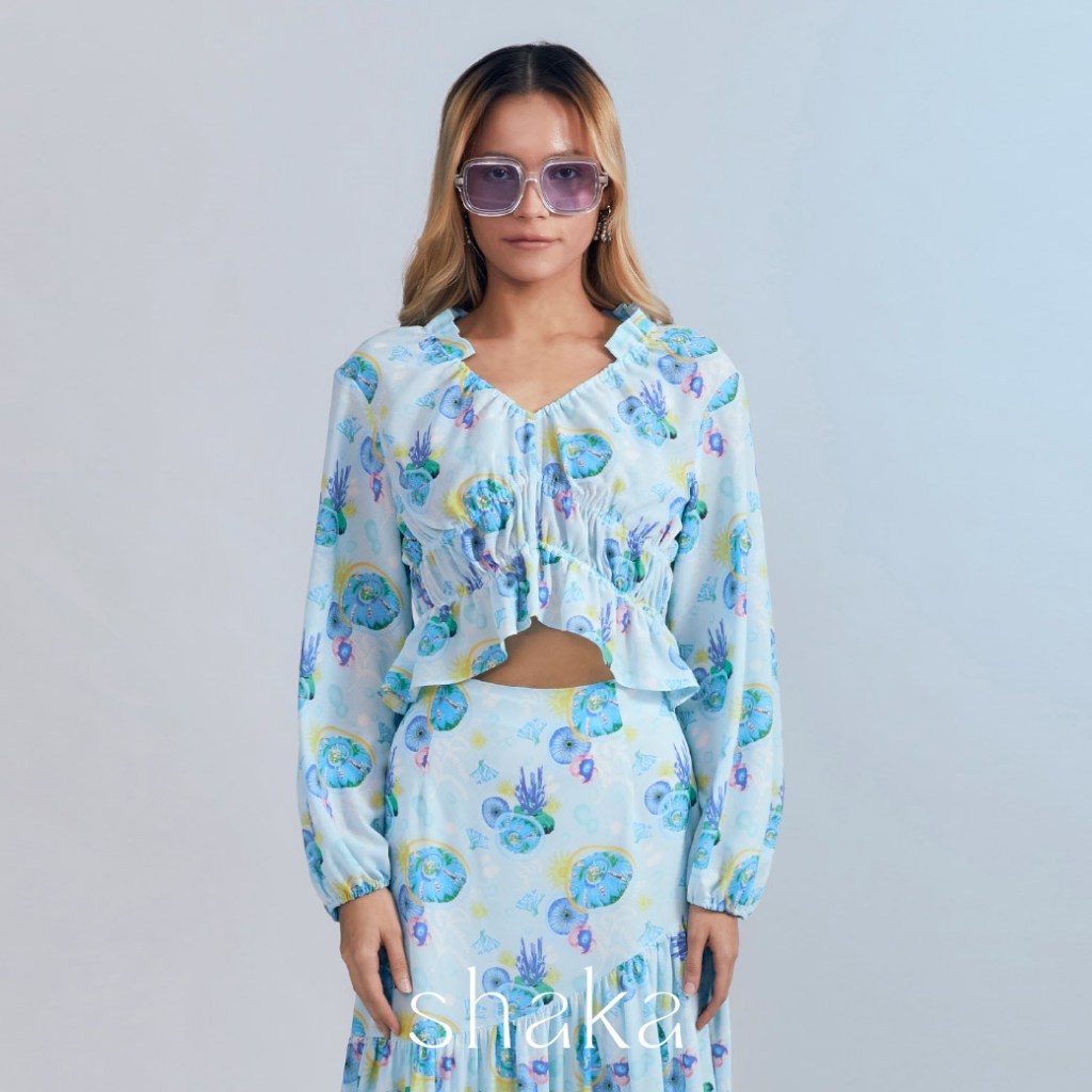 Shaka SS23 Blue Ocean Chiffon Blouse  เสื้อครอปผ้าชีฟอง รูดแต่งคอ ช่วงตัวและปลายแขน BL-8230301