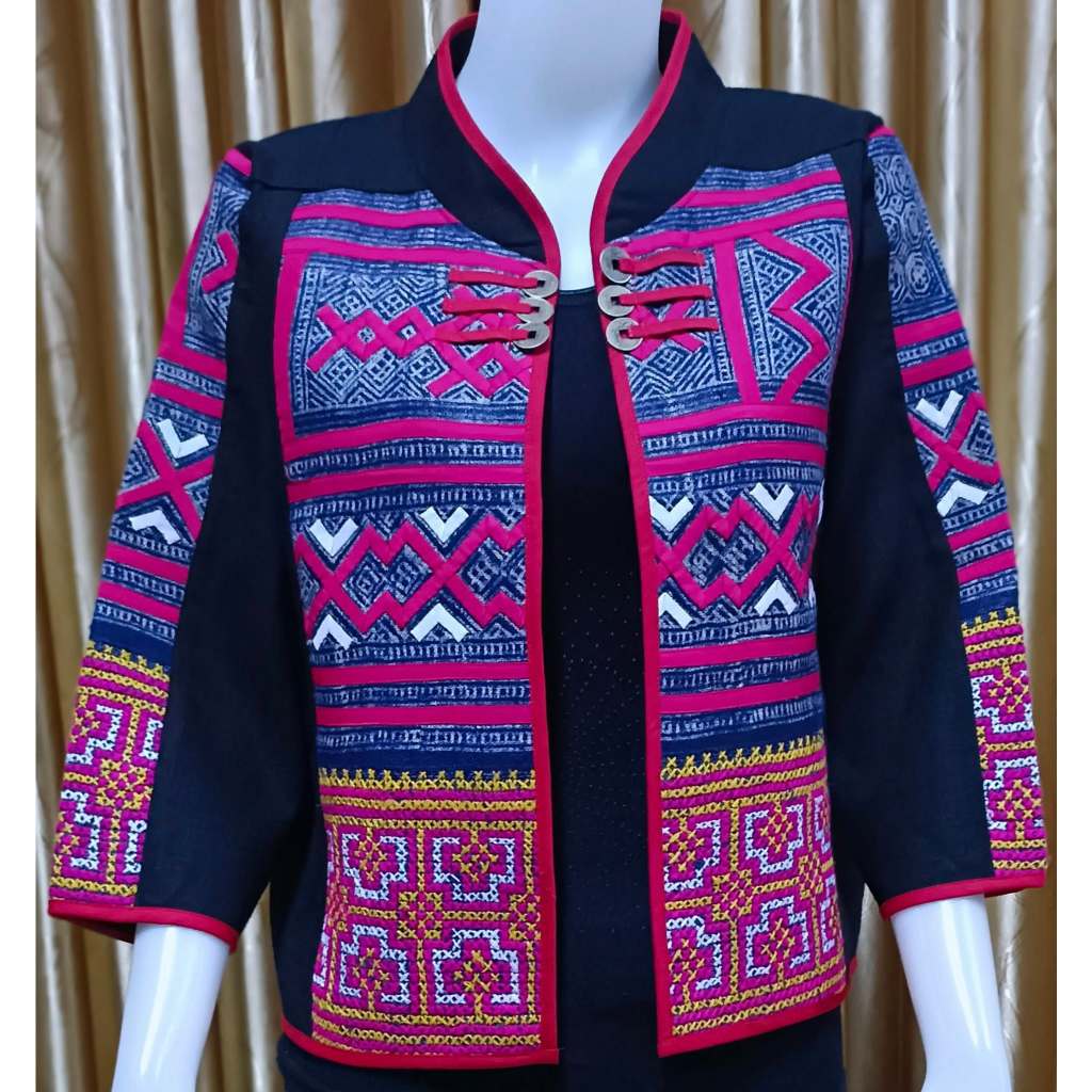 เสื้อคลุมผ้าใยกัญชง สีดำ แต่งผ้าม้งลาวแดง (Size 40) | Shopee Thailand