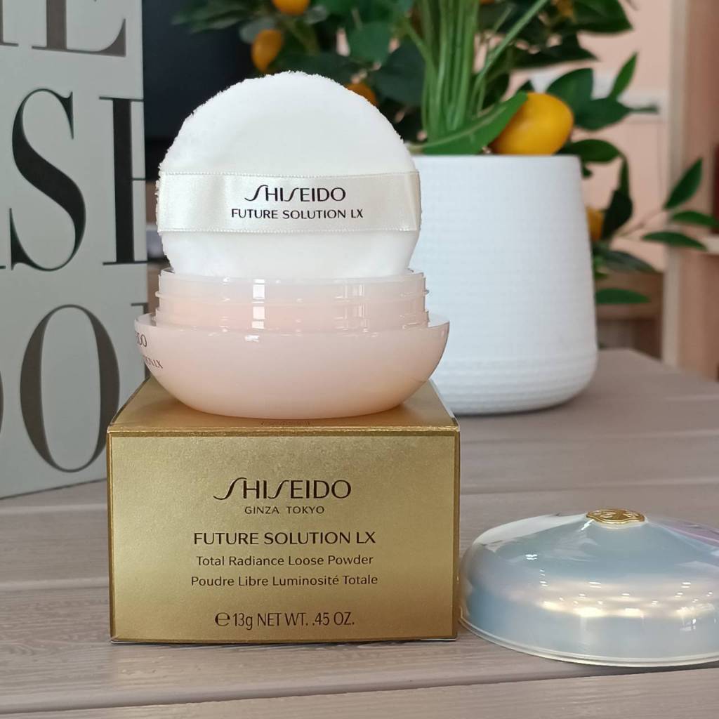 แป้งฝุ่น SHISEIDO Future Solution LX Total Radiance Loose Powder E 13g ...