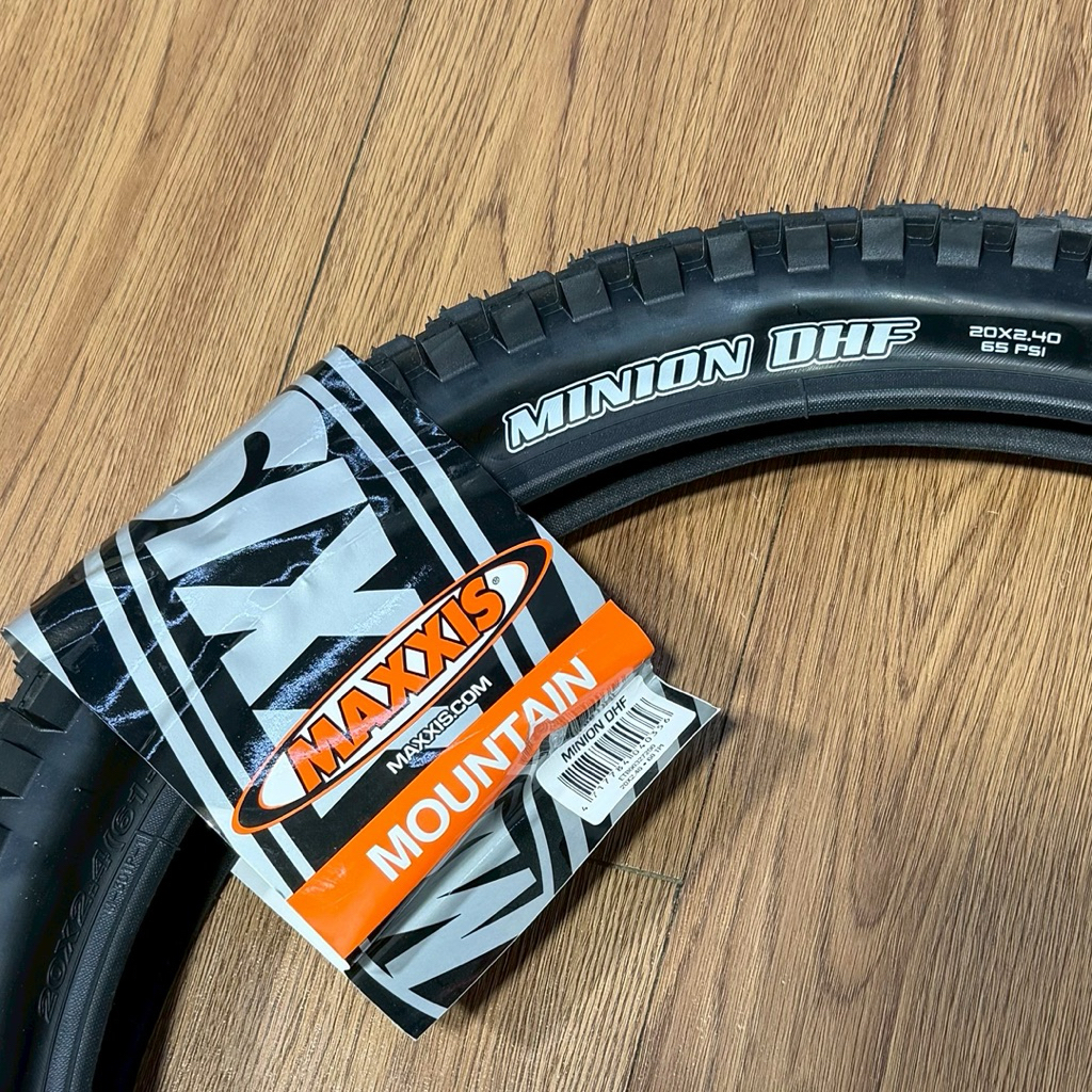 ยางนอก MAXXIS MINION DHF 20x2.40 WIRE ETB00327200 (ราคาต่อเส้น