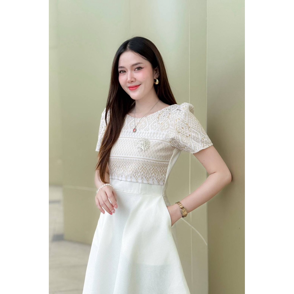 ชุดเดรสผ้าฝ้ายอัดกาว PIRA DRESS สีขาว งานน่ารัก ตรงปก คุณภาพดี มุมมองที่ 5