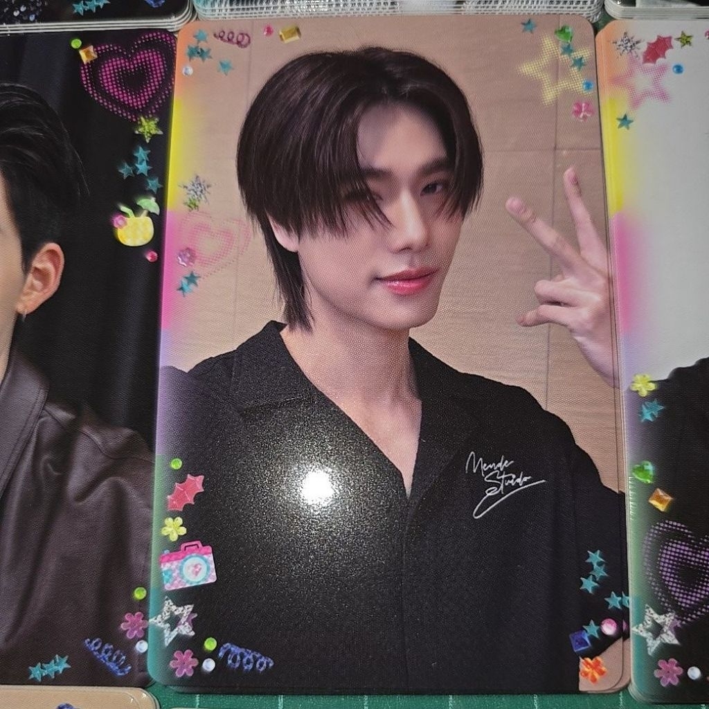 GMMTV Selfie Heart Shot RANDOM CARD POND PHUWIN FORCE BOOK JOONG