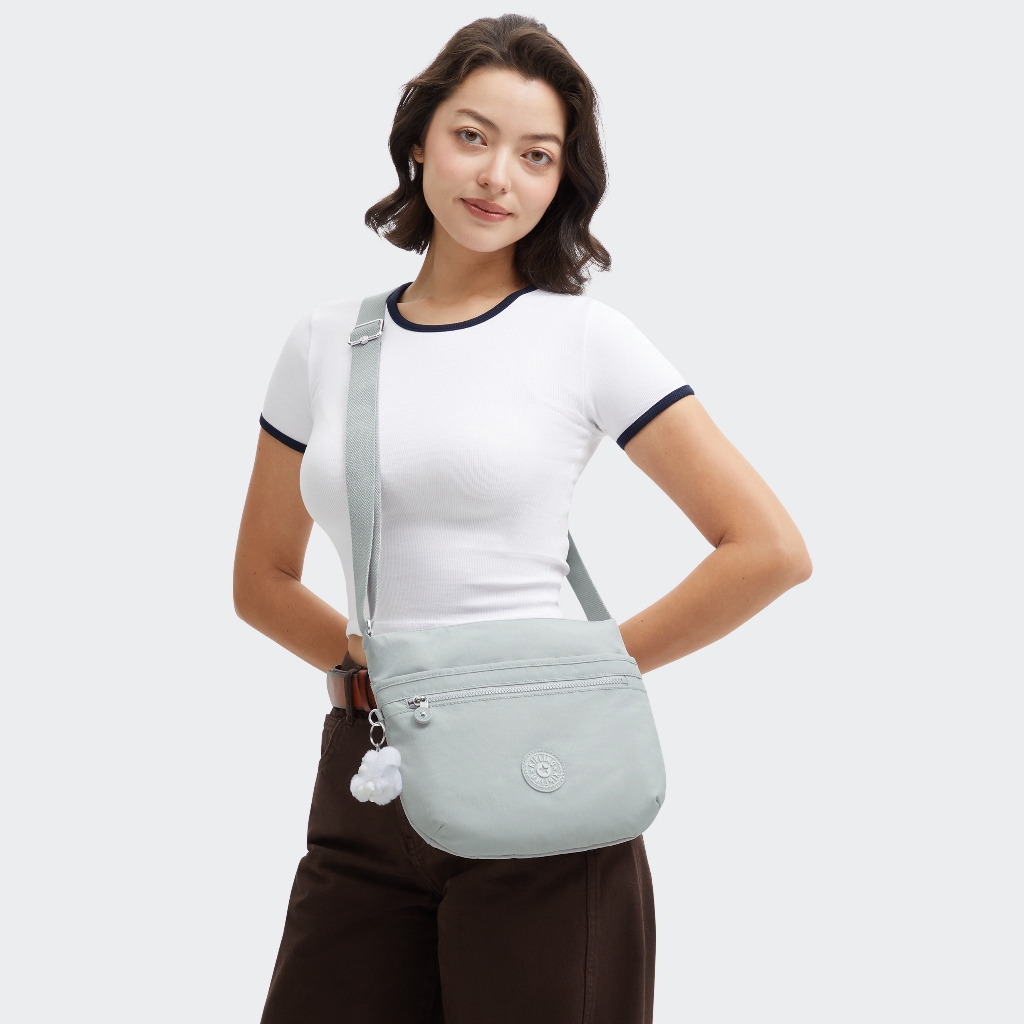 กระเป๋า KIPLING รุ่น ARTO Easy Grey | Shopee Thailand