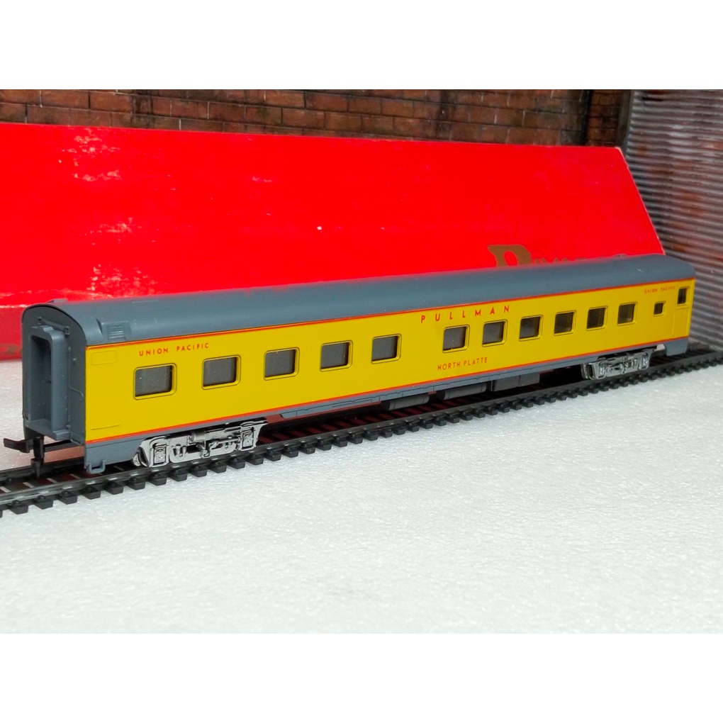 โมเดลรถไฟ ตู้โดยสาร HO scale * มือสอง * Rivarossi Union Pacific 6721 ...