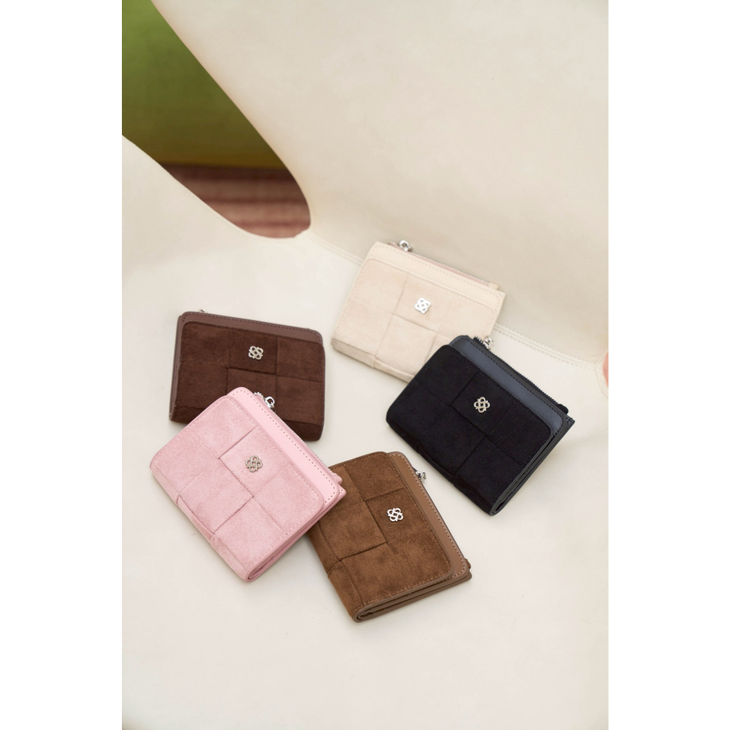 PEROTA “Fluffy Suede Wallet” มาพร้อมกล่อง | Shopee Thailand
