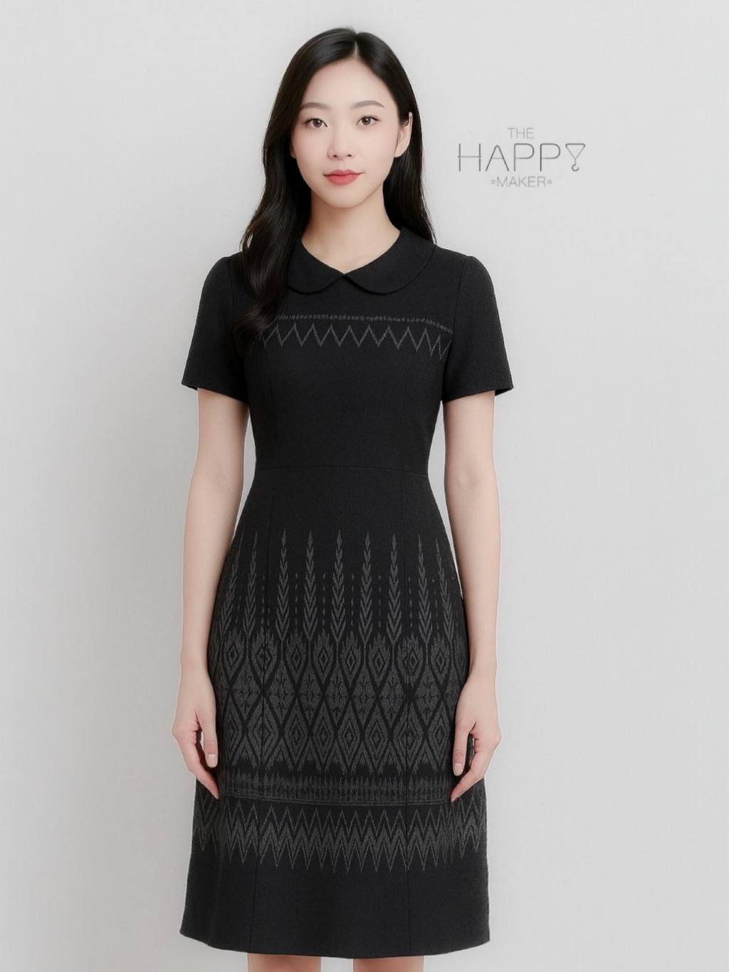 เดรสผ้าไทยทำงาน คอปกบัว สีดำ ผ้าฝ้ายพิมพ์ลาย คุณภาพเกินราคา ทรงสวยเป๊ะ มุมมองที่ 2
