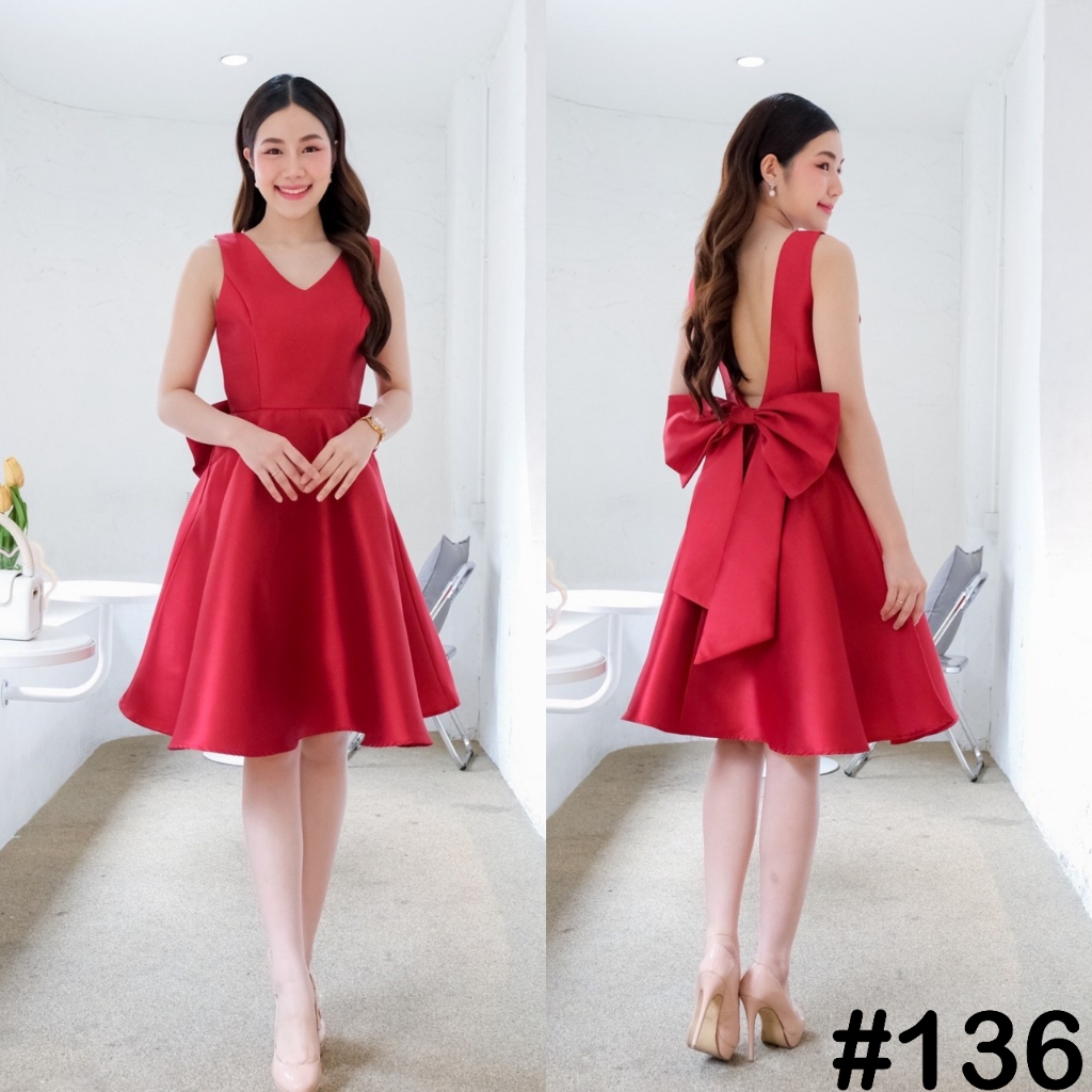 เดรสคอวีโบว์หลังยักษ์ 6 สี ชุดเพื่อนเจ้าสาว 2024 ดูแพงแต่ราคาดี มุมมองที่ 6