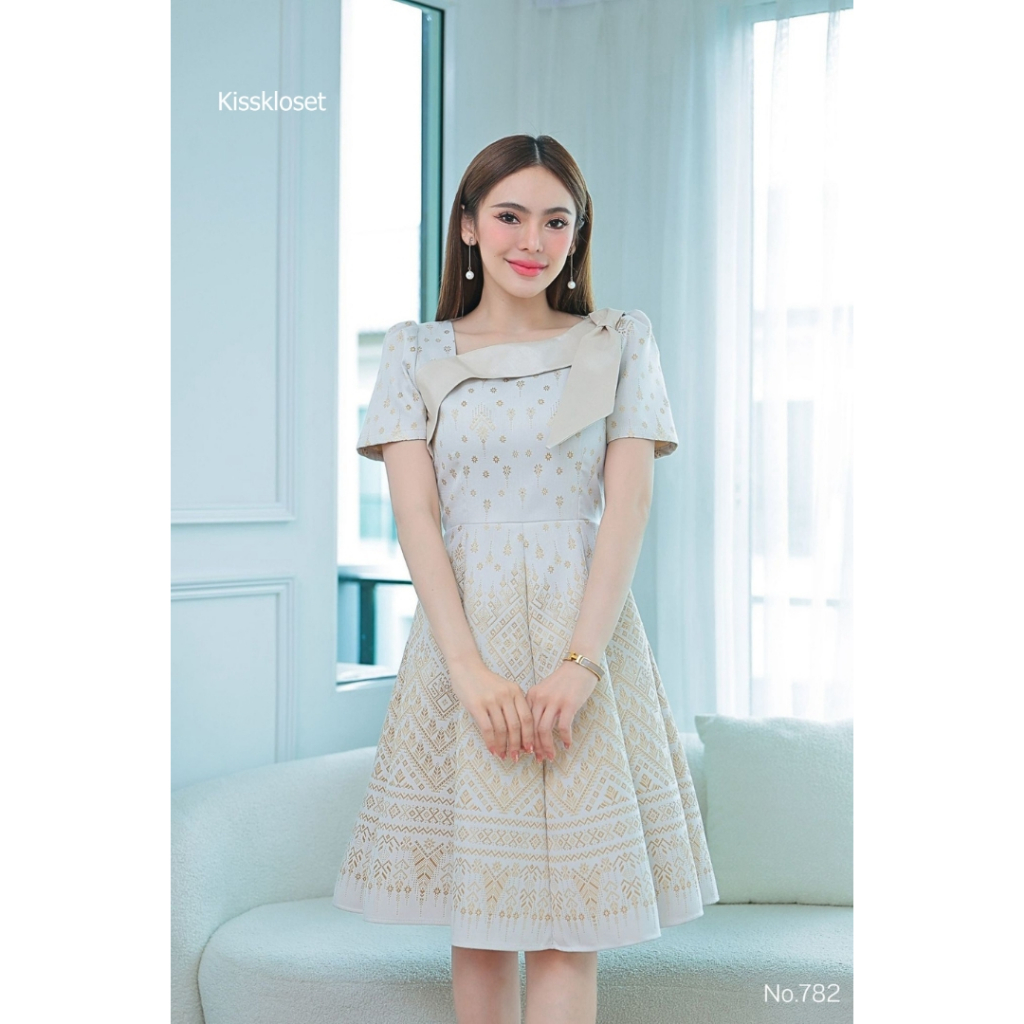 KS782 ชุดเดรสผ้าทอลายทองนูน แต่งโบว์ กระโปรงบาน 8 ชิ้น อัดกาว ซิปซ่อนหลัง S-2XL ดูแพง พรางพุง