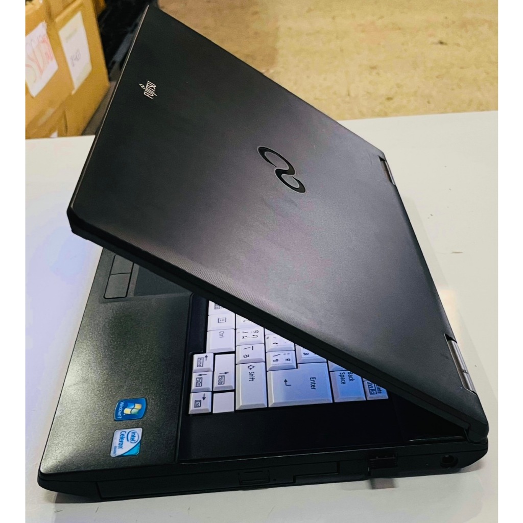 富士通(Fujitsu)LifeBook A552/F 富士通 LIFEBOOK A552/F 【Windows7 Pro・4GB・DVDマルチ・リカバリ
