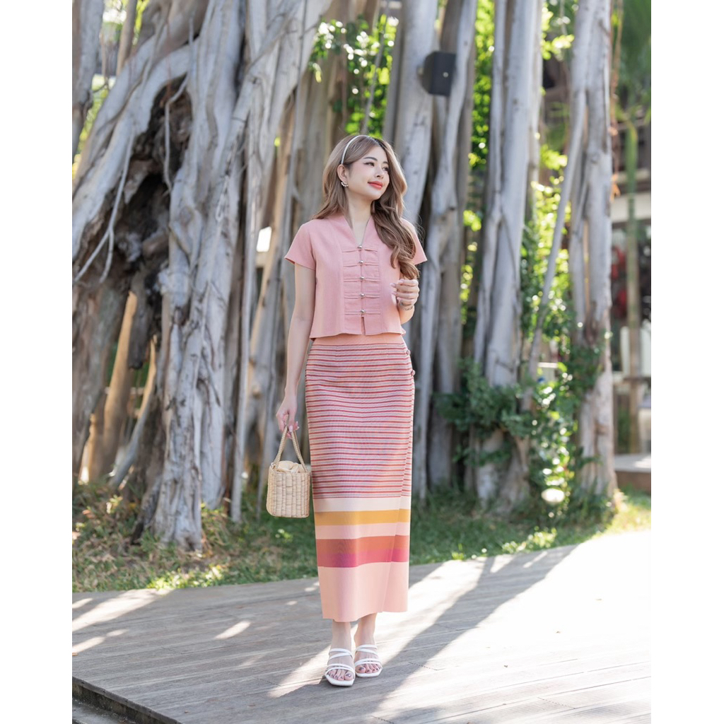 ชุดพื้นเมืองล้านนาสีชมพูนู้ด ผ้าฝ้ายนุ่มพริ้ว ใส่ทำงานงานบุญสวยหรู มุมมองที่ 2