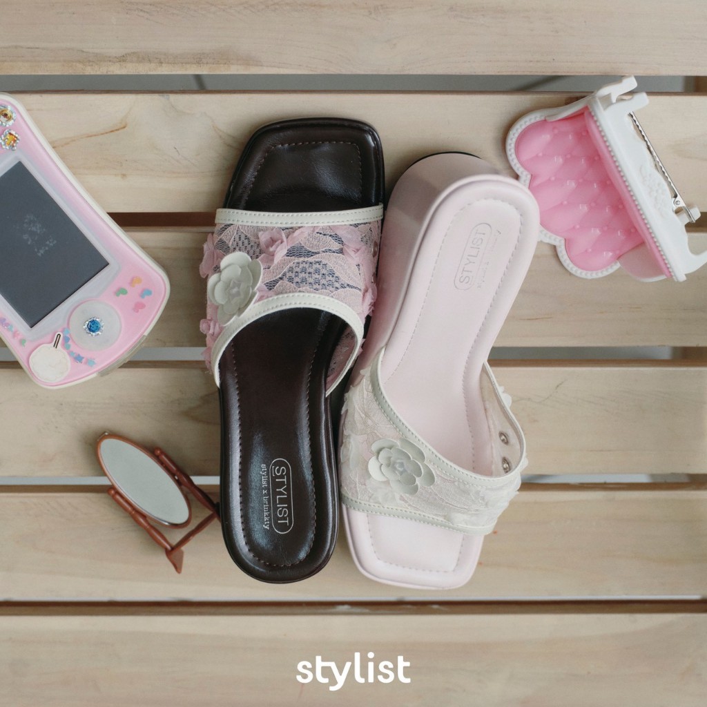 Muse Sandals 001