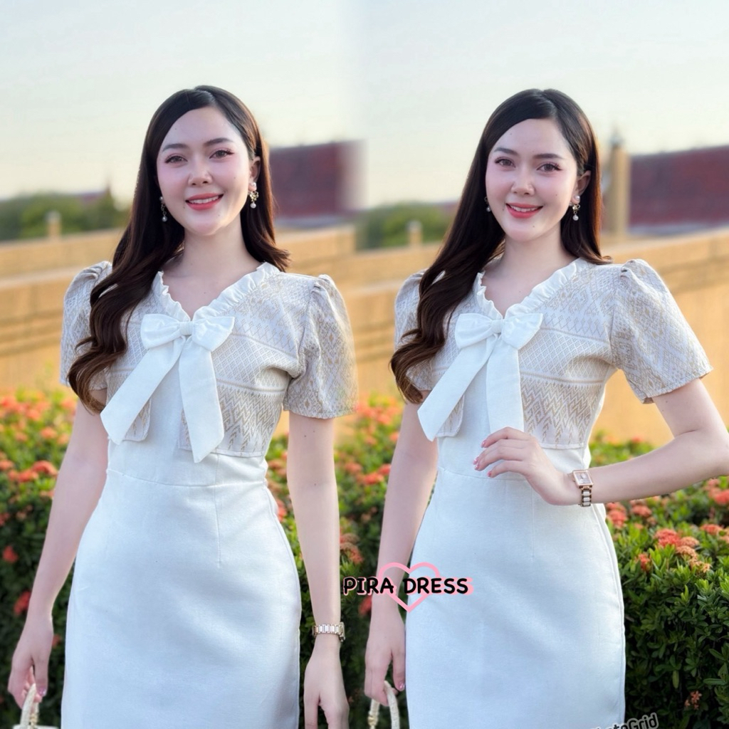 PIRA DRESS เดรสผ้าฝ้ายอัดกาวสีขาว ทรงสอบโบว์หวาน ลุคไทยประยุกต์ดูแพง