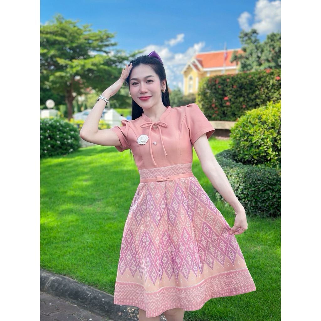 ชบากานต์ ชุดผ้าไทยผ้าทอทรงย้วย 2 สี ไซส์พอดีตัว สวยแบบสั่งตัด พร้อมส่ง มุมมองที่ 3