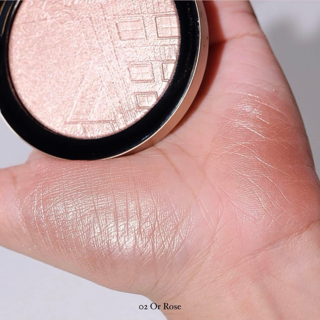 ไฮไลท์ Hermès Poudre 24 Faubourg Face and Eyes Illuminating Powder