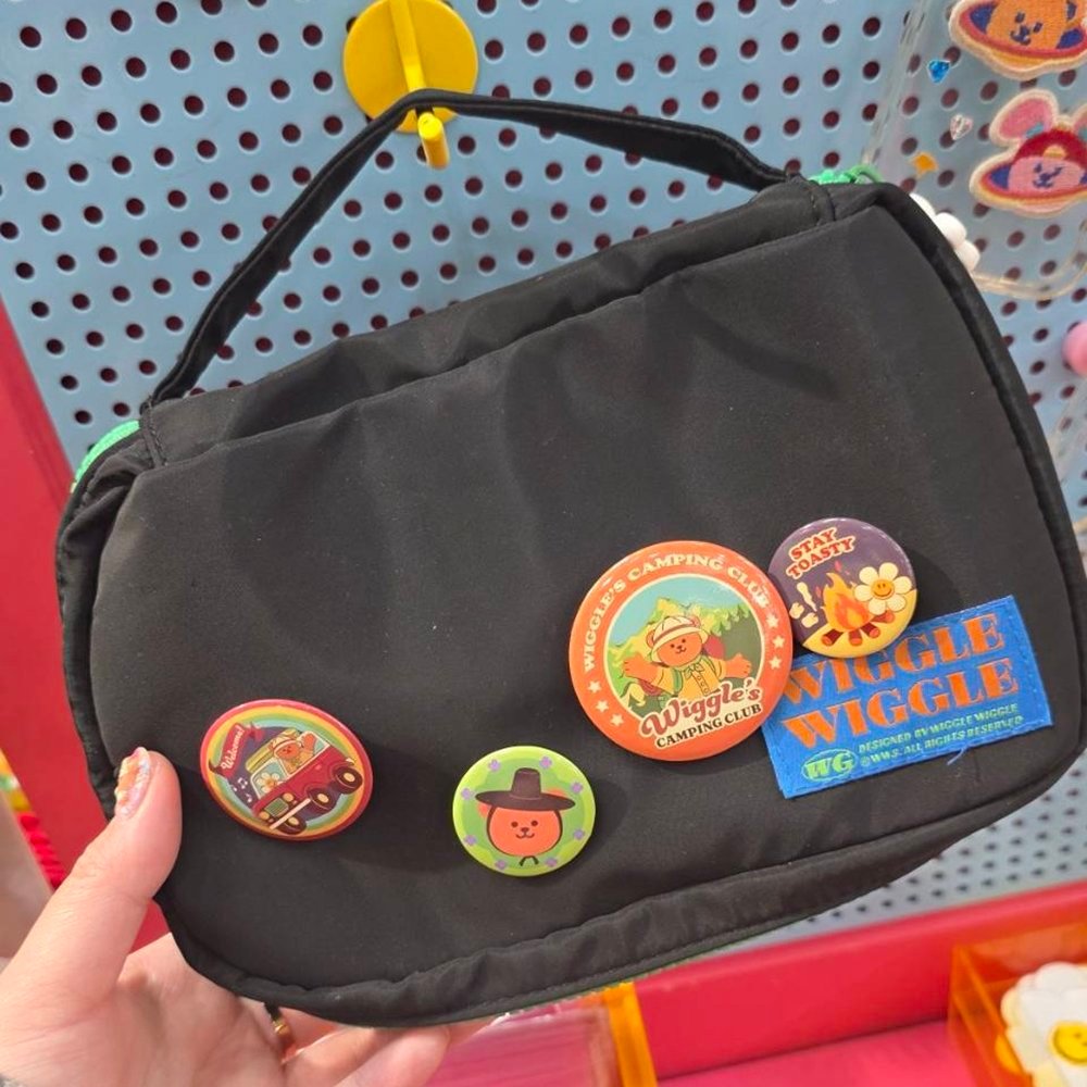 ( พร้อมส่ง ) Wiggle Wiggle Pin Button Set ชุดเข็มกลัด 3 ชิ้น | Shopee ...
