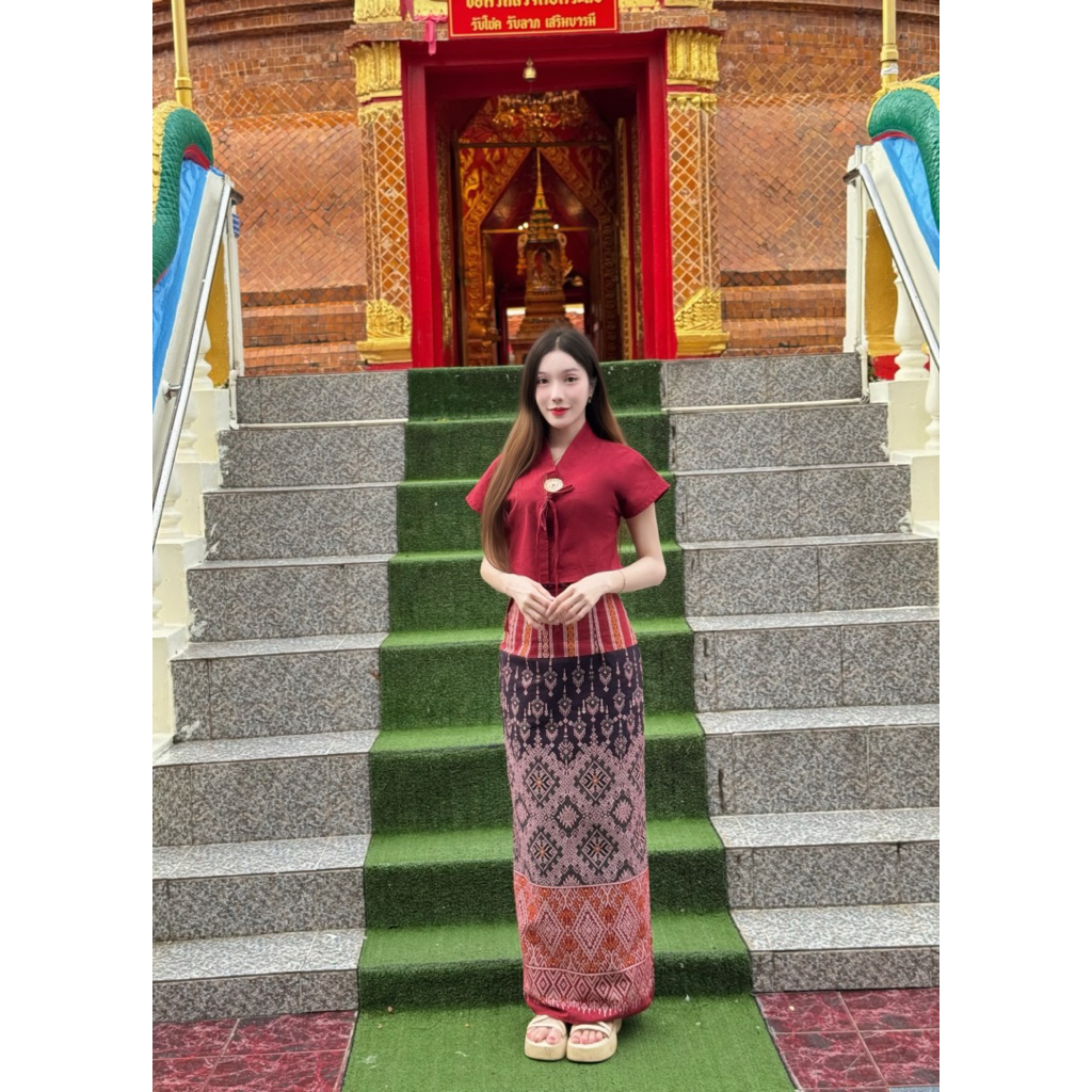 TANTANOD TL19 ชุดเซตผ้าไทย กระโปรงทรงแคบผ่าหลัง เสื้อล้านนาผ้าฝ้ายพิมพ์ลาย ใส่สวยเพรียว มุมมองที่ 3