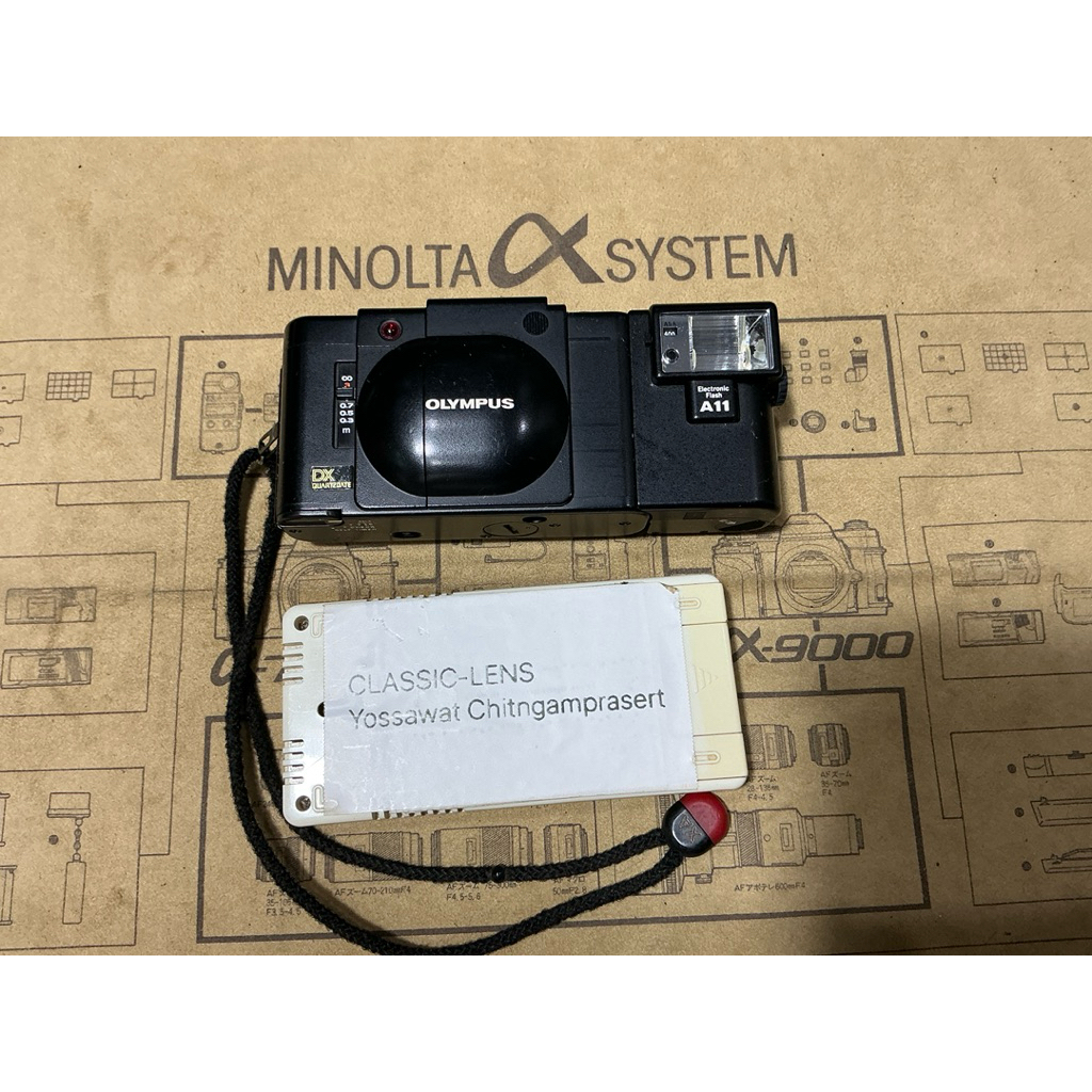 Olympus XA4+Flash A11 สภาพใช้งาน มีรอยใช้งานทั่วไป ทำงานเต็มระบบ