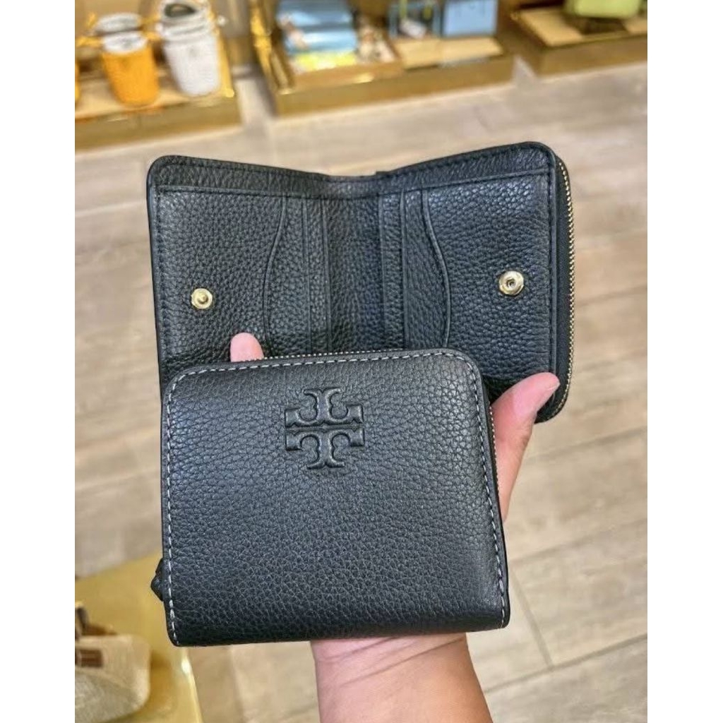 รอบราคาดีมาก Tory Burch Thea Bi-fold Pebble Leather Wallet Style