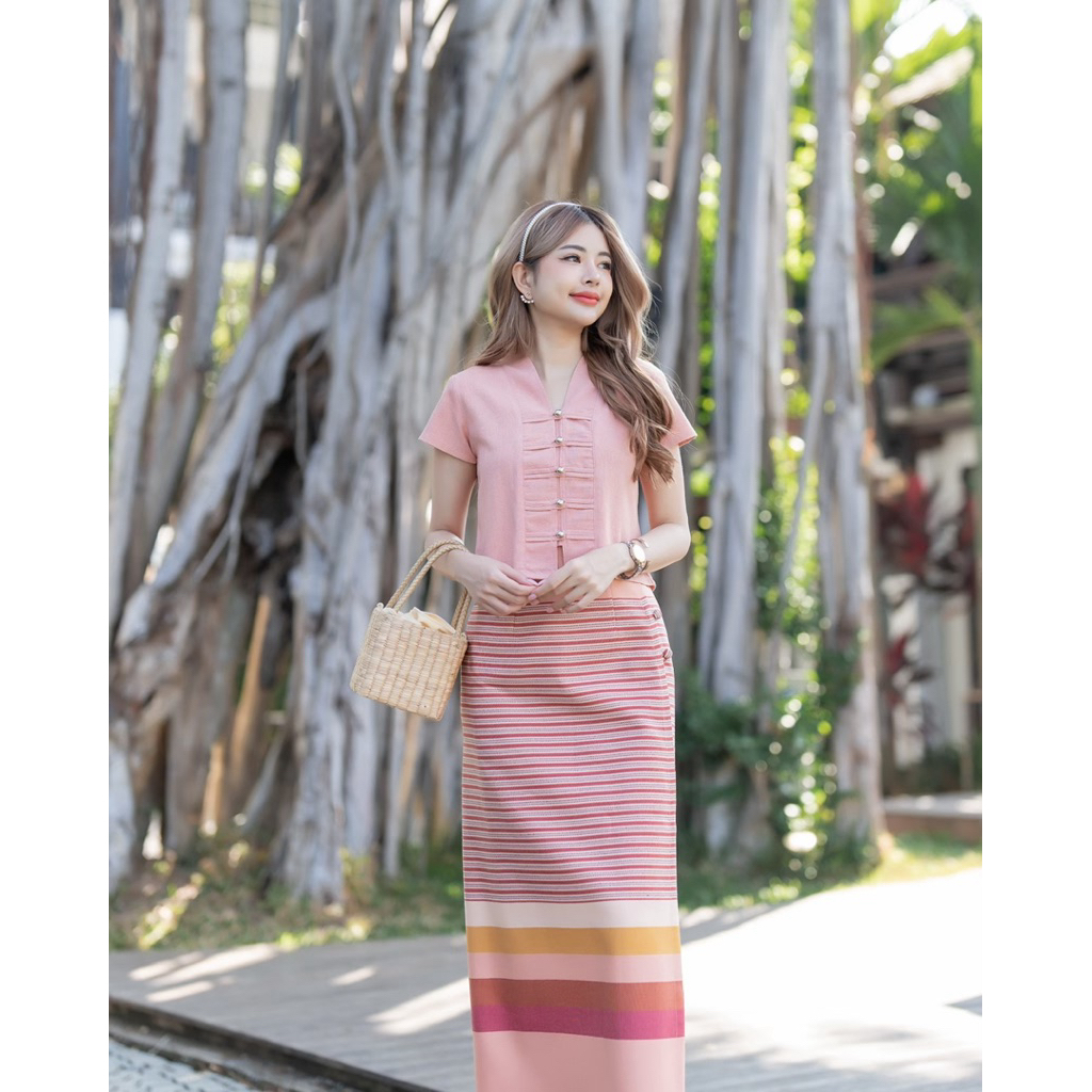 ชุดพื้นเมืองล้านนาสีชมพูนู้ด ผ้าฝ้ายนุ่มพริ้ว ใส่ทำงานงานบุญสวยหรู มุมมองที่ 5