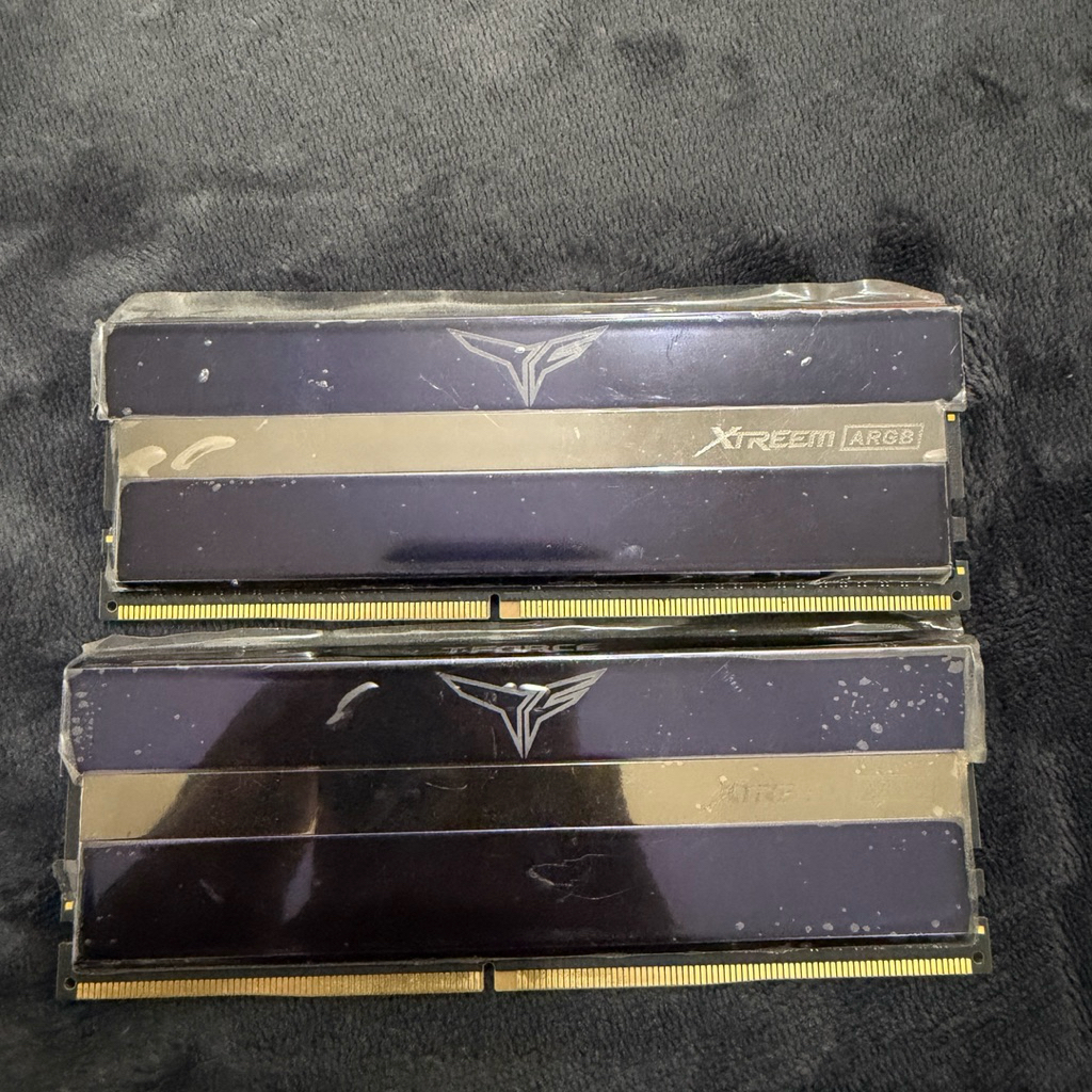 16GB (8GB*2) DDR4 3200Mhz Team Group T-Force Xtreem ARGB Black (แรมพีซี) Memory RAM (หน่วยความจำ) แรม มือสอง