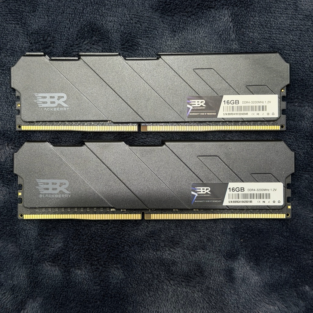 32GB(16GBx2) DDR4 3200Mhz BLACKBERRY PRO SERIES BLACK (แรมพีซี) Memory RAM (หน่วยความจำ) แรม มือสอง