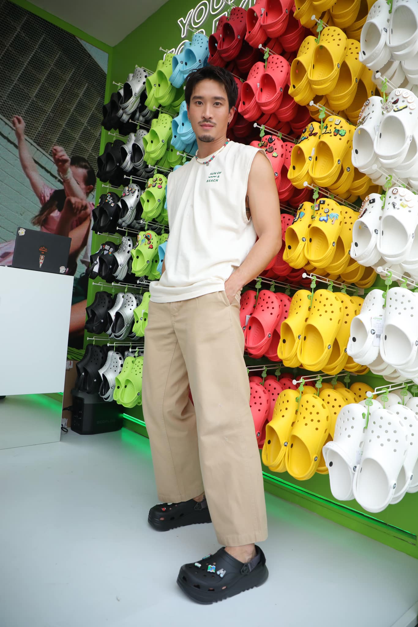 Crocs Collection รองเท้าแตะ รองเท้าแบบสวม ส้นหยัก CR UX CS Hiker Clog 206772 -060 / 206772-143 (2990) [Sportlandwear] | Shopee Thailand