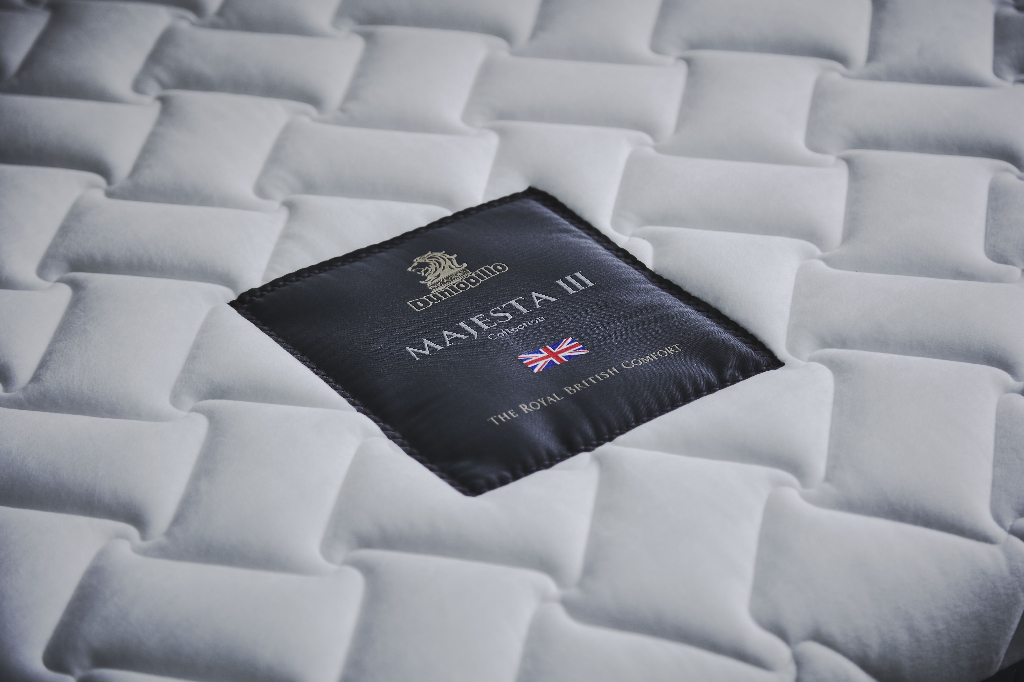 Dunlopillo รุ่น Majesta III ที่นอนยางพาราแท้ 100% ลดอาการปวดหลัง รองรับสรีระได้ดีเยี่ยม