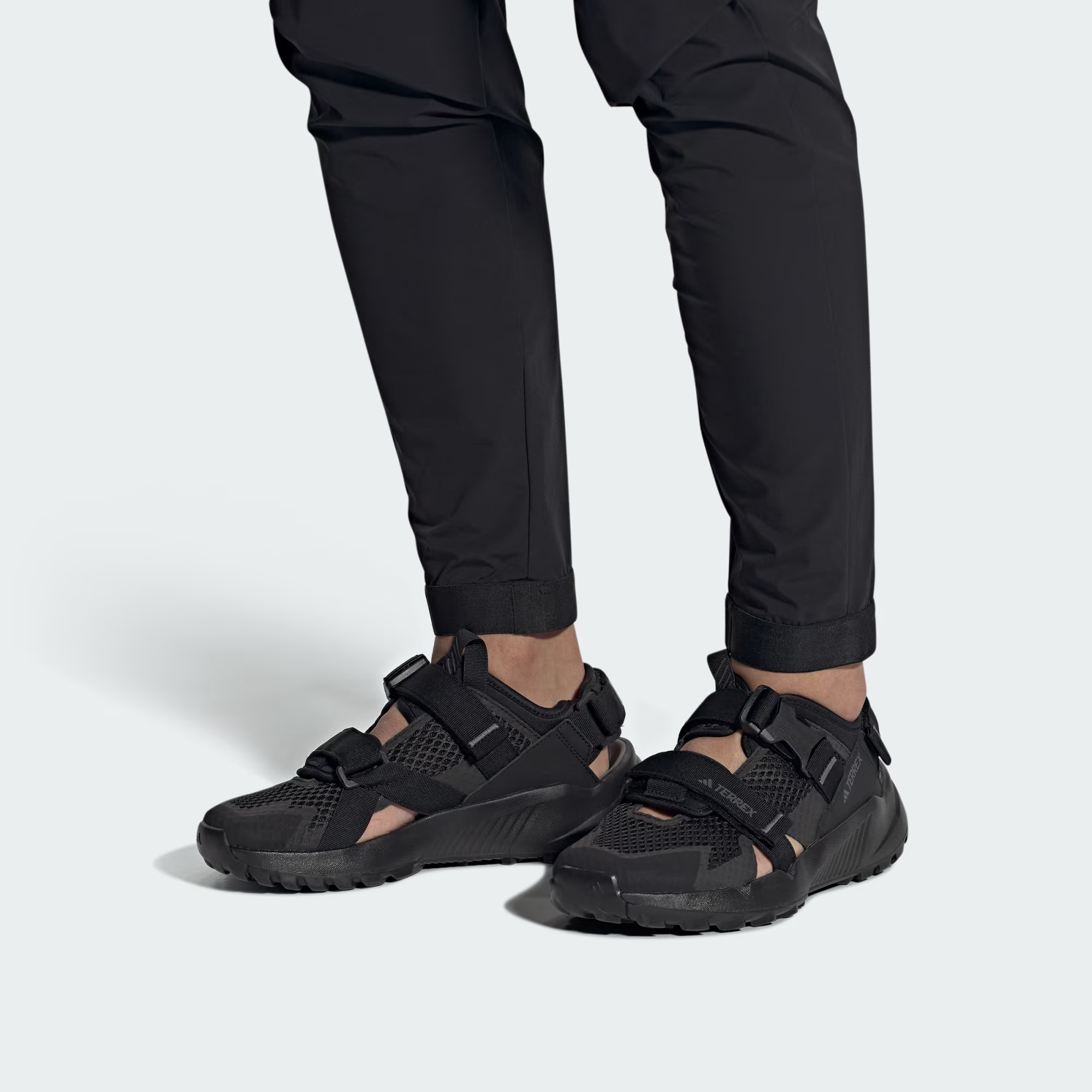 Adidas รองเท้าแตะเทรลรัดส้น Terrex Hydroterra AT Trail Sandals | Core ...