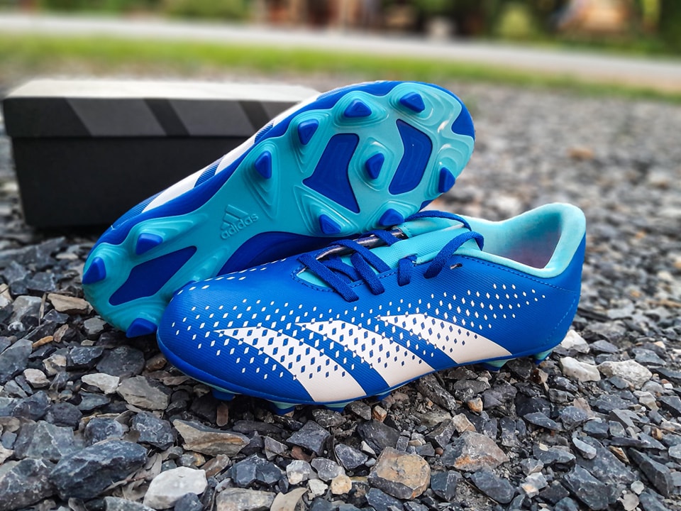 Adidas อาดิดาส รองเท้าฟุตบอล รองเท้าสตั๊ด FB Predator Accuracy.4 ...
