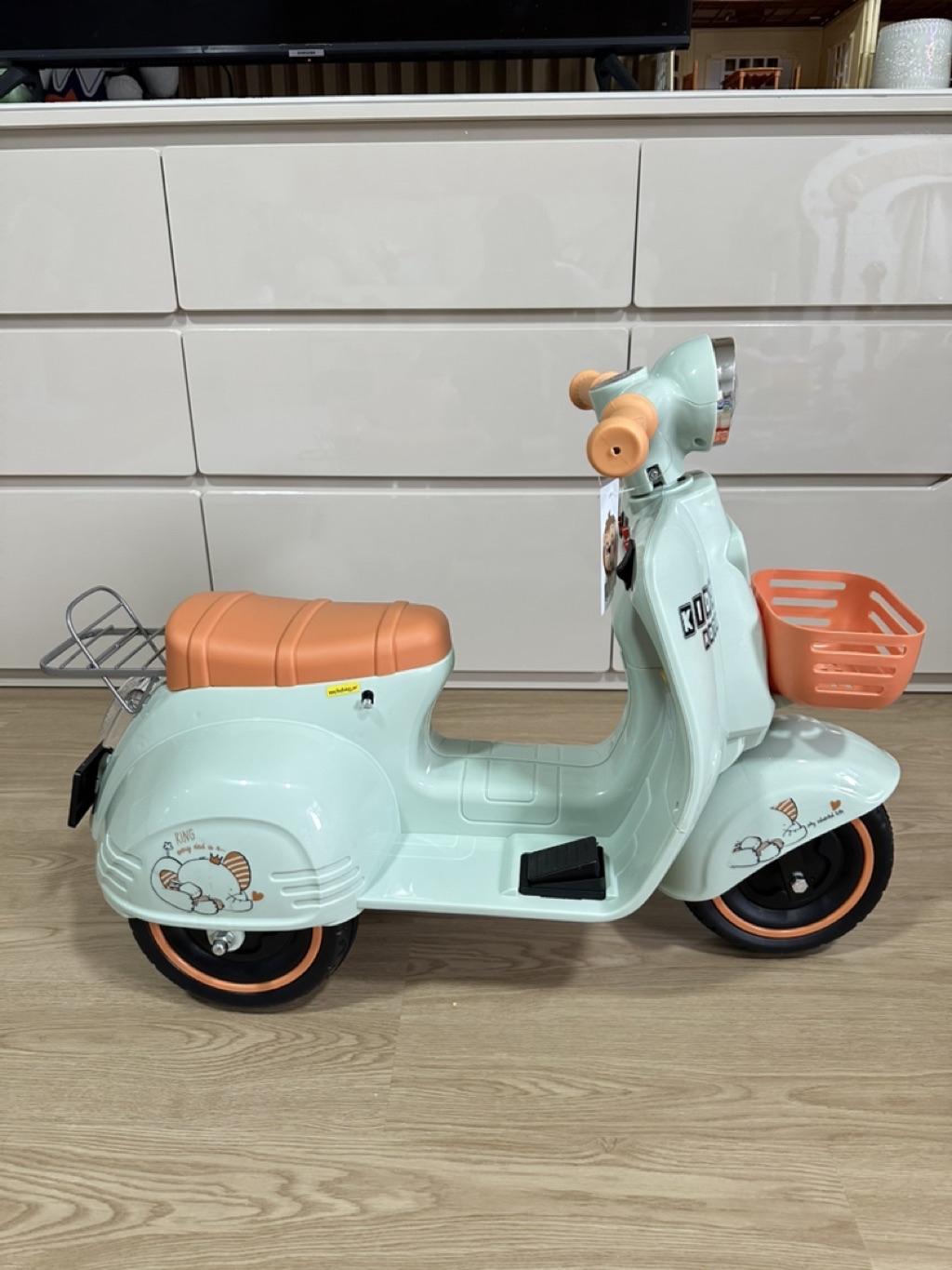 Nptoys รถแบตเตอรี่เด็ก ทรงเวสป้า 1มอเตอร์ มีไฟหน้า No.H935 | Shopee ...